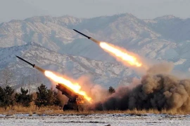 Quân đội Triều Tiên diễn tập bắn tên lửa tại một địa điểm bí mật ở Triều Tiên. (Nguồn: AFP/ TTXVN)