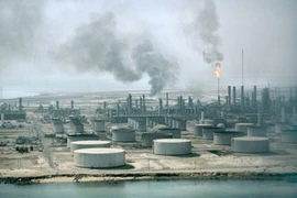 Toàn cảnh nhà máy lọc dầu tại Saudi Arabia. (Nguồn: Getty Images/TTXVN)