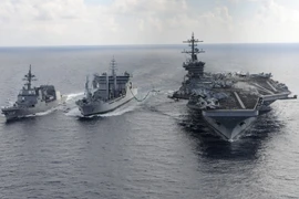 Tàu chiến của Mỹ, Nhật Bản trong một cuộc tập trận. (Nguồn: AFP/TTXVN) 