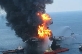 Giàn khoan Deepwater Horizon ở vịnh Mexico(Mỹ). (Nguồn: AFP/TTXVN)