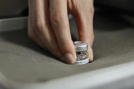 Vaccine phòng COVID-19. (Ảnh: Minh Quyết/TTXVN)