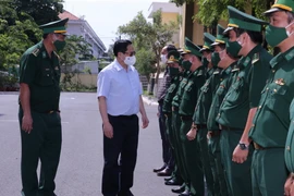 Thủ tướng kiểm tra công tác chống COVID-19 tuyến biên giới Tây Nam