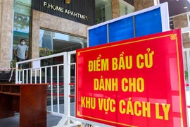 Điểm bầu cử cho người dân tại chung cư F.Home (Đà Nẵng) khu vực đang bị cách ly đã sẵn sàng cho ngày bầu cử. (Ảnh: Trần Lê Lâm/TTXVN)