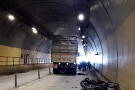 Hiện trường vụ tai nạn trong hầm đường bộ Phước Tượng. (Ảnh: Quốc Việt/Vietnam+)