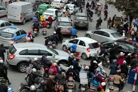 Giao thông hỗn loạn tại Hà Nội. (Ảnh: Huy Hùng/TTXVN)