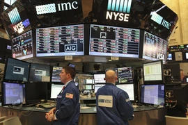 Hoạt động giao dịch tại sàn chứng khoán New York, Mỹ ngày 6/1/2017. (Nguồn: THX/TTXVN)