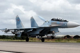 Máy bay Su-35 của Nga tại căn cứ không quân Hmeimym ở Latakia, Syria. (Nguồn: AFP/TTXVN)