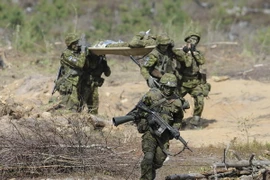 Binh sỹ Estonia tham gia cuộc tập trận của NATO. (Nguồn: THX/TTXVN)