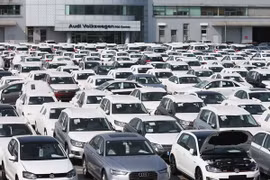 Ôtô của Hãng Volkswagen tại trung tâm kiểm duyệt của Audi Volkswagen Korea ở Pyeongtaek, cách thủ đô Seoul 70km về phía nam. (Nguồn: EPA/TTXVN)