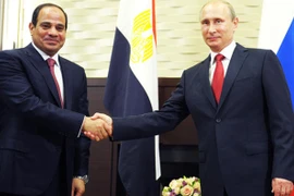 Tổng thống Nga Vladimir Putin (phải) và Tổng thống Ai Cập Abdel-Fattah el-Sissi. (Nguồn: AP)