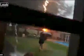 [Video] Cậu bé may mắn sống sót sau khi bị sét đánh trúng