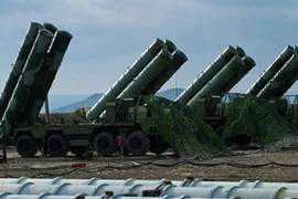 Hệ thống tên lửa phòng không S-400. (Nguồn: Sputnik)