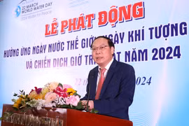 Thứ trưởng Lê Công Thành phát biểu tại Lễ phát động hưởng ứng Ngày Nước thế giới (22/3), Ngày Khí tượng thế giới (23/3) và Chiến dịch Giờ Trái đất năm 2024. (Ảnh: Thanh Thảo/Vietnam+)
