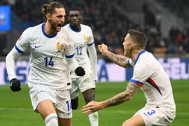 Rabiot (số 14) tỏa sáng giúp Pháp đánh bại Italy, giành ngôi nhất bảng. (Nguồn: Getty Images)