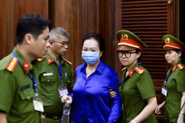 Bị cáo Trương Mỹ Lan tại phiên tuyên án sơ thẩm vụ án Vạn Thịnh Phát giai đoạn 2 ngày 17/10/2024. (Ảnh: Thanh Vũ/TTXVN)