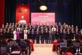 Lãnh đạo Đảng, Nhà nước với các học viên Lớp bồi dưỡng, cập nhật kiến thức, kỹ năng đối với cán bộ quy hoạch Ủy viên Ban Chấp hành Trung ương Đảng khóa XIV (lớp thứ ba). (Ảnh: Văn Điệp/TTXVN)