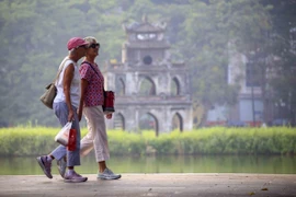 Thủ đô Hà Nội có mây, ngày nắng, đêm không mưa. (Ảnh: Ảnh: Tuấn Đức/TTXVN)