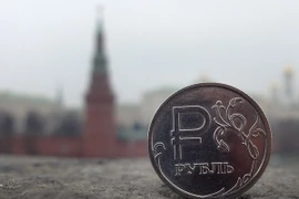 Hình ảnh đồng rúp tại trung tâm thủ đô Moskva ngày 6/11. (Nguồn: AFP/TTXVN)