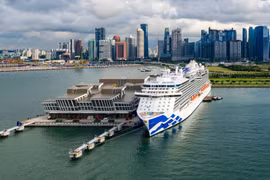 Majestic Princess ghé cảng Singapore hồi tháng 6/2017.