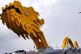 Cầu sông Hàn (Đà Nẵng). (Ảnh: Trần Lê Lâm/TTXVN)