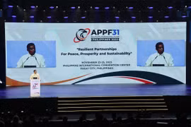 Chủ tịch Hạ viện Philippines Martin Romualdez phát biểu tại Lễ khai mạc diễn đàn APPF31. (Ảnh: Lê Dương/TTXVN)