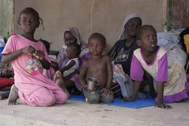Người tị nạn tại Hasahisa, Sudan. (Ảnh: AFP/TTXVN)