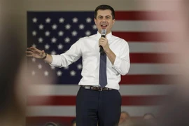 Cựu Thị trưởng thành phố South Bend, bang Indiana, ông Pete Buttigieg phát biểu trong cuộc vận động tranh cử ở bang Iowa. (Ảnh: THX/TTXVN)