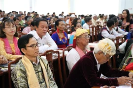 Đồng bào các dân tộc thiểu số ở Ninh Thuận tham dự Đại hội (Ảnh: Công Thử/TTXVN)
