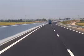 Cao tốc Biên Hòa-Vũng Tàu sẽ giúp giải tỏa áp lực giao thông trên tuyến Quốc lộ 51. Ảnh minh họa. (Ảnh: Minh Quyết/TTXVN)