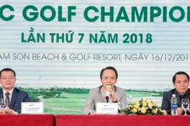 Chủ tịch Hội đồng quản trị FLC Trịnh Văn phát biểu trong buổi họp báo giải đấu. (Ảnh: Ban tổ chức cung cấp)