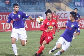 Công Phượng (áo đỏ) sẽ được tin tưởng bất chấp hoàn cảnh. (Ảnh: Minh Chiến/Vietnam+)