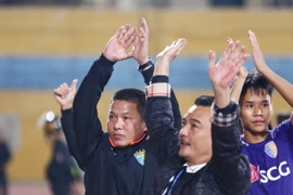 Huấn luyện viên Chu Đình Nghiêm tin rằng thắng lợi 1-0 trước Quảng Nam đã chứng minh rằng Hà Nội FC không xin cho hay tiêu cực trong cuộc đua V-League 2017.