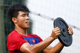 Các tuyển thủ U20 Việt Nam bước vào ngày tập luyện thứ hai tại Hà Nội. Bài tập thể lực vẫn là nội dung được ưu tiên hàng đầu. (Ảnh: Minh Chiến/Vietnam+)