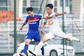 Công Phượng đã có một ngày thi đấu thất vọng trong khi những đàn em U20 Việt Nam tỏa sáng rực rỡ ở thắng lợi 2-1 trước Viettel tại sân tập Trung tâm đào tạo trẻ Liên đoàn bóng đá Việt Nam chiều nay.