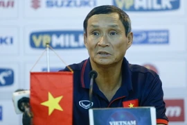 Huấn luyện viên Mai Đức Chung đã có cách “bắt chết” Messi Campuchia. (Ảnh: Minh Chiến/Vietnam+)