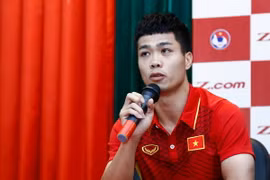 Công Phượng từ chối nói về thất bại trước U20 Argentina. (Ảnh: Minh Chiến/Vietnam+)