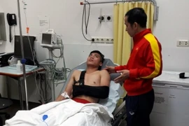 Tiến Dụng sau ca phẫu thuật tại bệnh viên. (Ảnh: VFF)