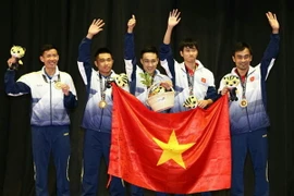 Bóng bàn Việt Nam đã làm nên lịch sử khi đánh bại người Singapore. (Ảnh: Zing)