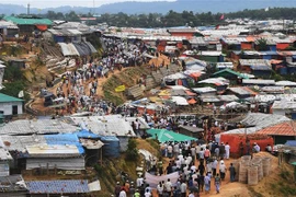 Người di cư Rohingya tại trại tị nạn Kutupalong, ở Ukhia, Bangladesh. (Ảnh: AFP/TTXVN)