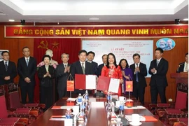 Quang cảnh lễ ký. (Nguồn: Nhà xuất bản Chính trị quốc gia Sự thật)