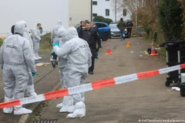 Cảnh sát điều tra tại hiện trường vụ tấn công. (Nguồn: DPA)