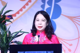 Phó Chủ tịch nước Võ Thị Ánh Xuân phát biểu tại phiên khai mạc Hội nghị Thượng đỉnh Phụ nữ Toàn cầu 2023. (Ảnh: Lâm Khánh/TTXVN)