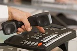 Giả mạo người thân, gọi điện thoại lừa đảo hàng tỷ đồng