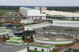 Hệ thống xử lý nước thải của nhà máy giấy Lee&Man Việt Nam đã xây dựng xong phần thô. (Ảnh: Duy Khương/TTXVN)