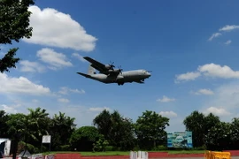 Máy bay Hercules C-130J thuộc không lực Ấn Độ tham gia tìm kiến máy bay AN-32 ngày 24/7. (Nguồn: AFP/TTXVN)