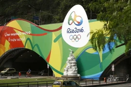 Ápphích quảng cáo Thế vận hội mùa Hè Olympic 2016 tại thành phố Rio de Janeiro ngày 28/6. (Nguồn: EPA/TTXVN)