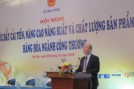 Hội nghị thúc đẩy cải tiến, nâng cao năng suất và chất lượng hàng hóa ngành công thương. (Ảnh: Đức Duy/Vietnam+)