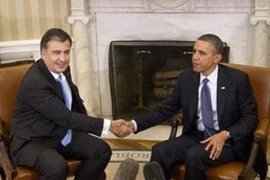 Tổng thống Gruzia Mikhail Saakashvili đang ở thăm Mỹ, Tổng thống Mỹ Barack Obama tại Nhà Trắng ngày 30/1. (Nguồn: AP)