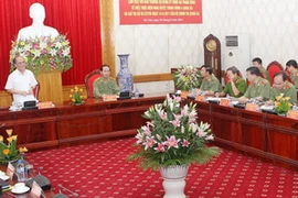 Chủ tịch Quốc hội Nguyễn Sinh Hùng tại buổi làm việc với Ban Thường vụ Đảng ủy Công an Trung ương về việc thực hiện Nghị quyết Trung ương 4. (Ảnh: Nhan Sáng/TTXVN)