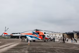 Cận cảnh trực thăng Ansat và Mi-171A2 của Nga tại sân bay Gia Lâm